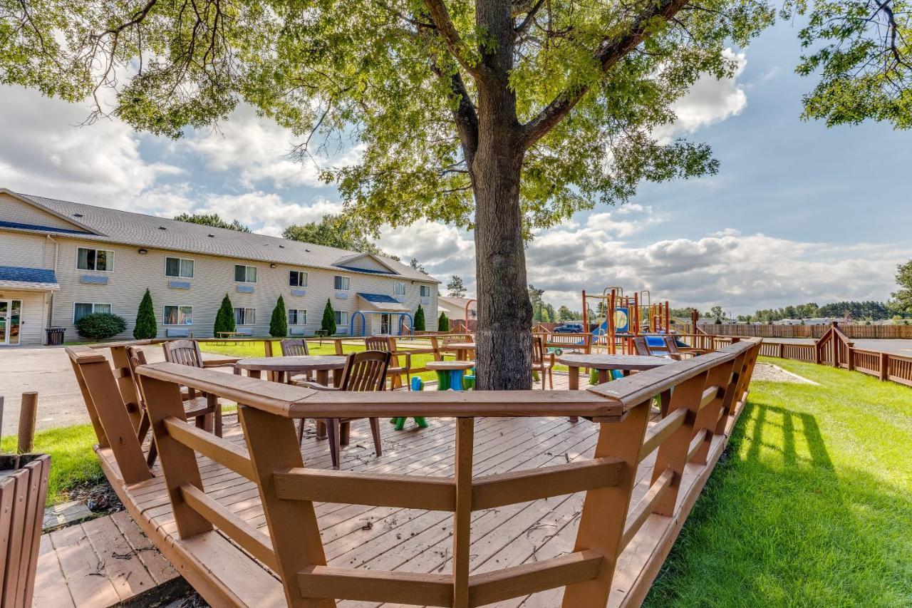 Best Western Lakewinds Лудингтон Экстерьер фото